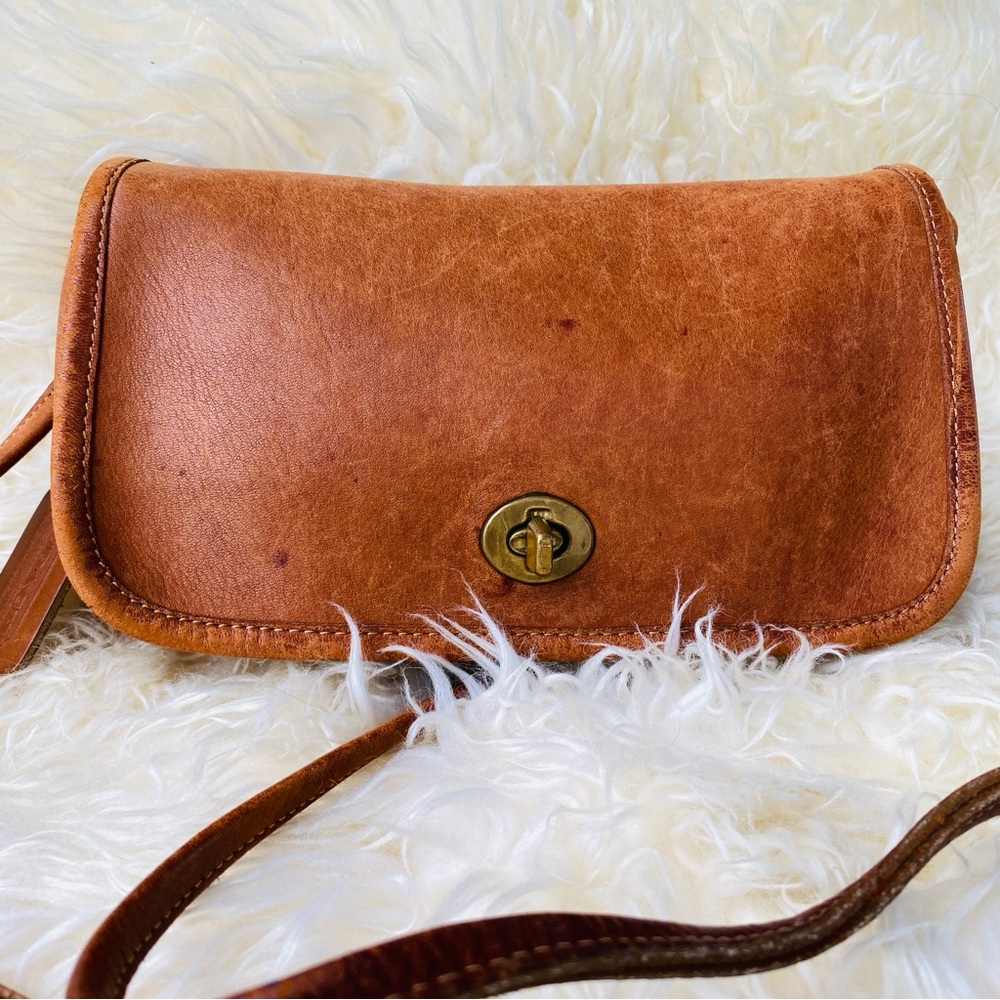 COACH vintage Dinky brown leather crossbody bag purse shoulder turnlock - Picture 5 of 14